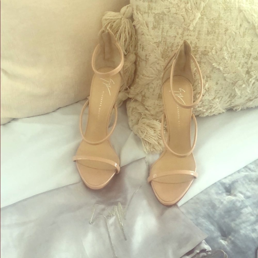 Giuseppe zanotti brand new only fit never used it